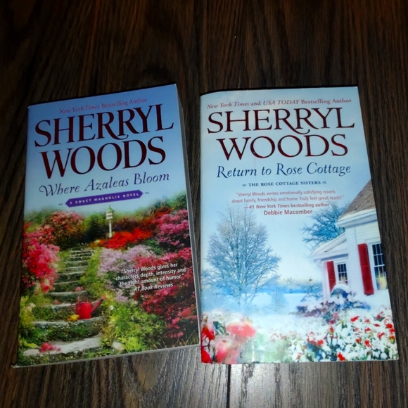 Paperback books - Picture 3 of 5